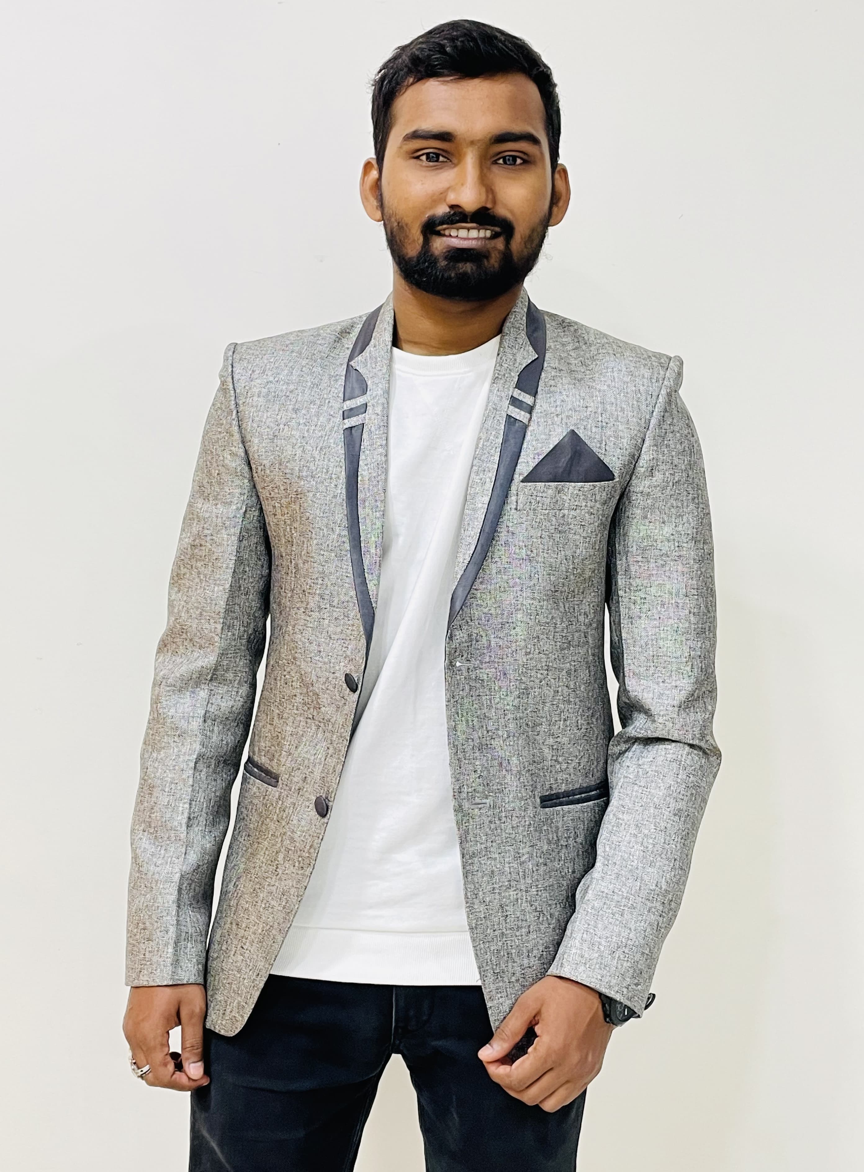 Portrait of Nilesh Pal, Founder & CEO